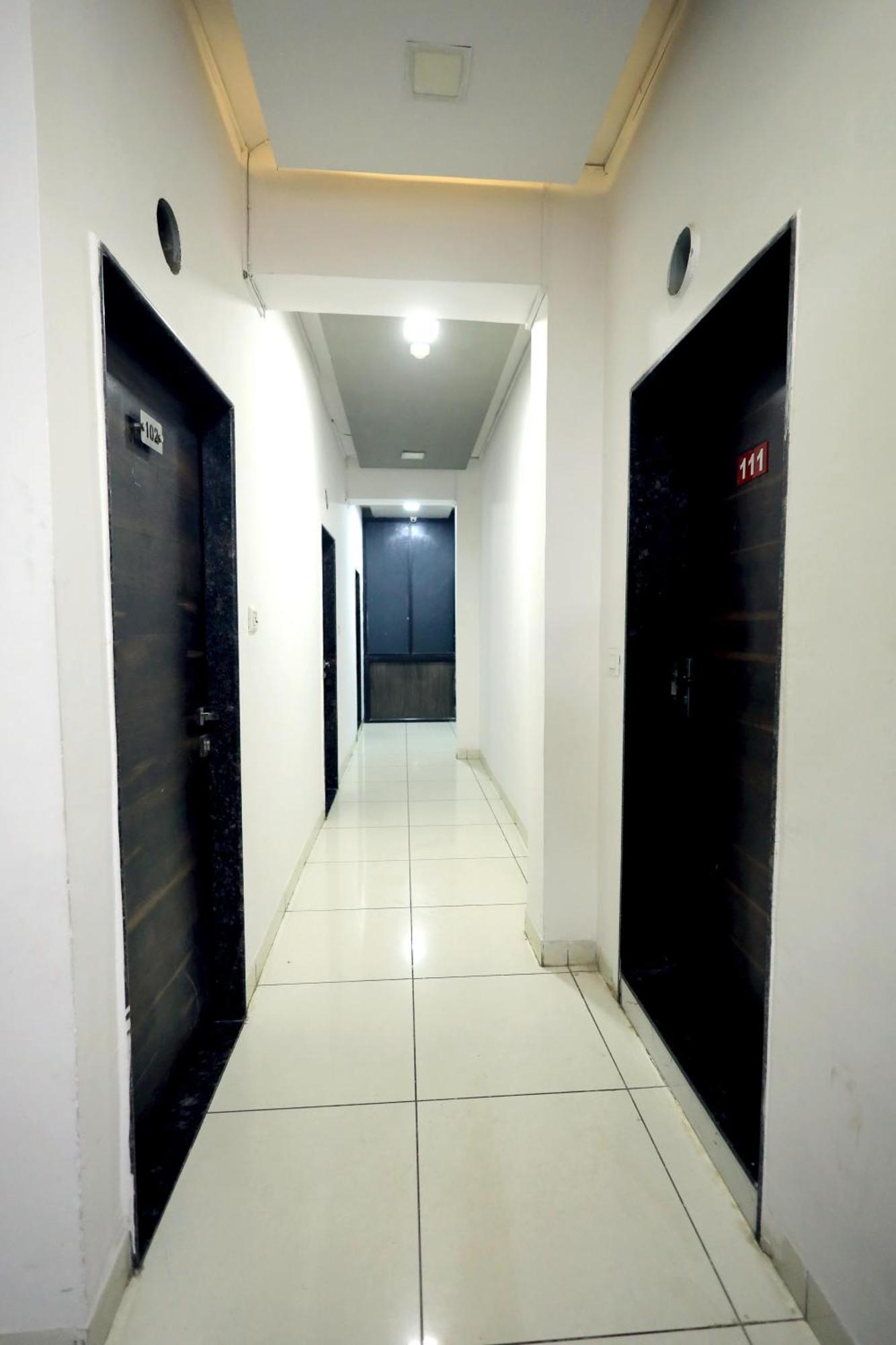 Hotel Season Ahmedabad Esterno foto