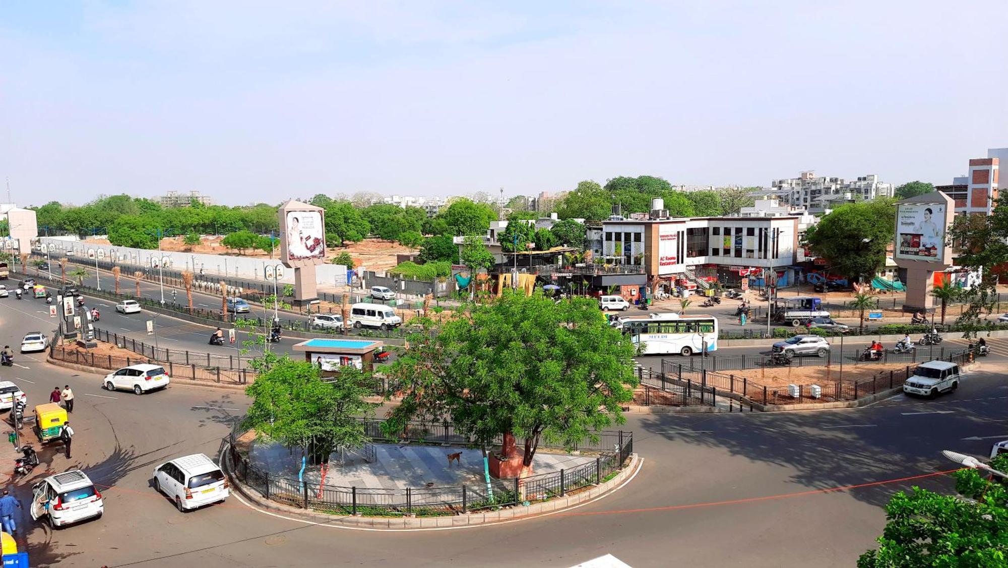 Hotel Season Ahmedabad Esterno foto