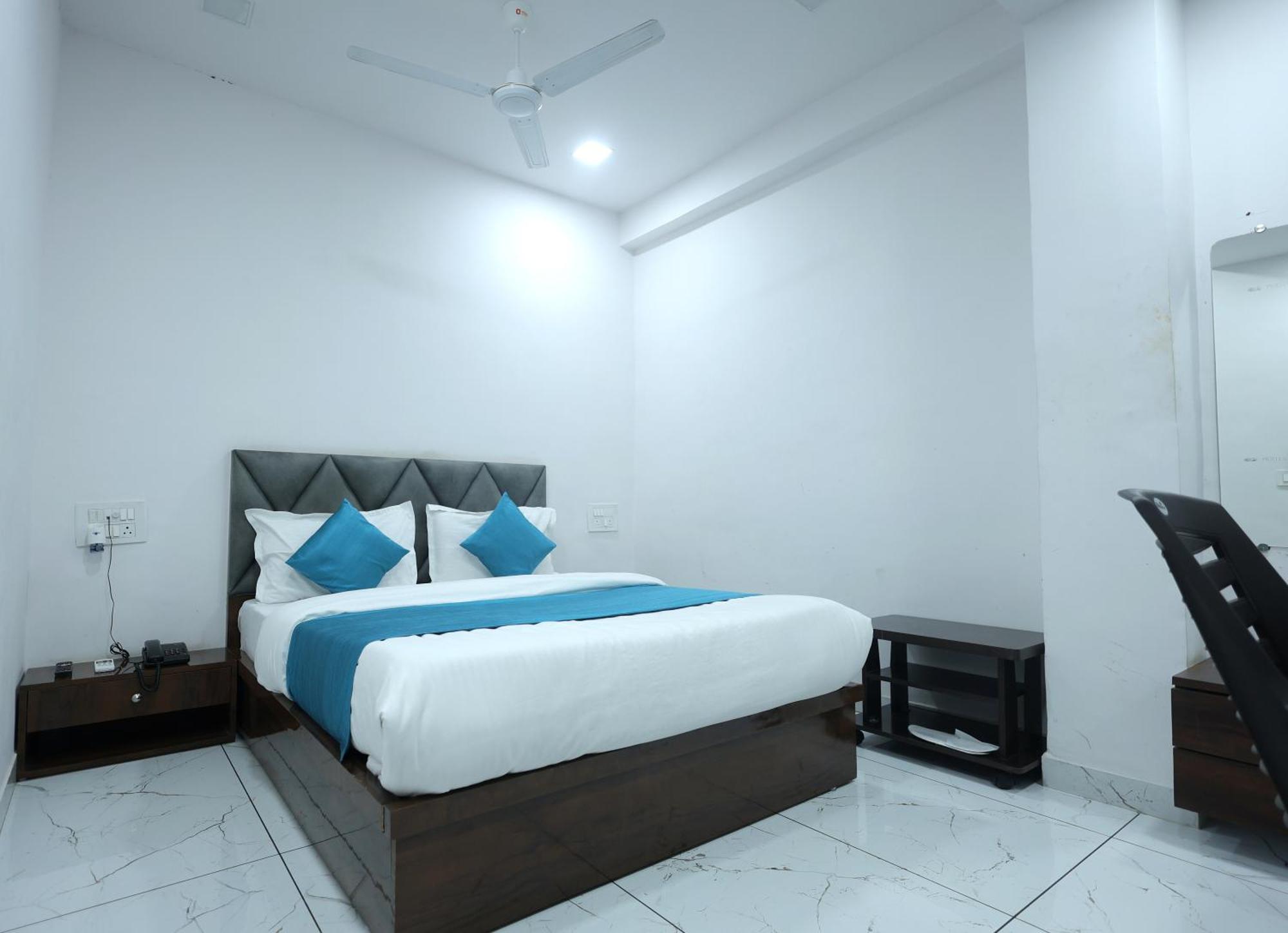 Hotel Season Ahmedabad Esterno foto